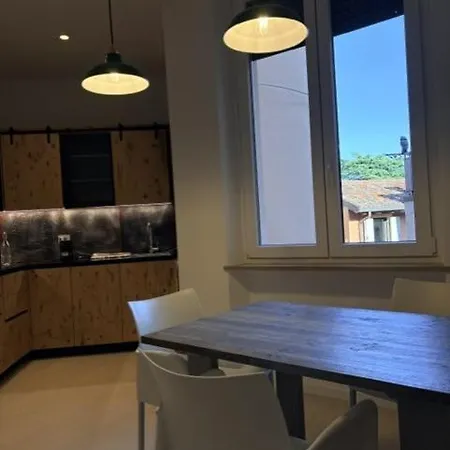Red House Valeggio App 3 Apartment *
