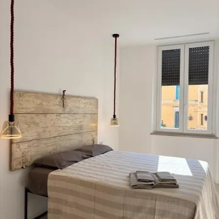 Apartment Red House Valeggio App 3 *